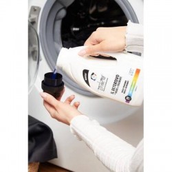 DETERSIVO PER CAPI SCURI E COLORATI CON IGIENIZZANTE 1000ml IL BUCATO DI ADELE