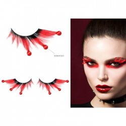 CIGLIA FINTE CON GOCCE DI SANGUE