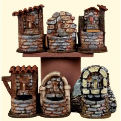 FONTANA CON POMPA IN RESINA 9x7X10cm 6 MOD.